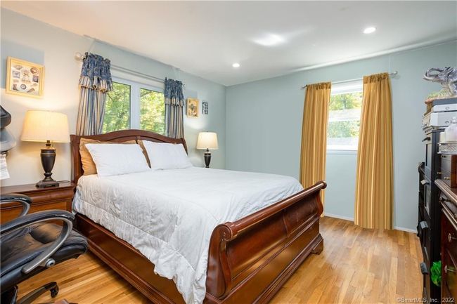 7 Red Oak Ln, House other with 4 bedrooms, 3 bathrooms and null parking in Norwalk CT | Image 25