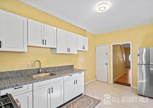 219 Rusling St, Trenton, NJ, 08611-1439 | Card Image