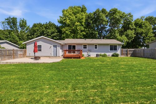 1217 27th St Nw, Willmar, MN, 56201-2043 | Card Image