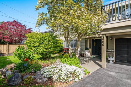 4686 54a St, Delta, BC, V4K2Z8 | Card Image