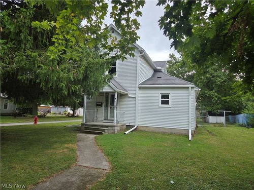 40 Walnut St, New London, OH, 44851-1241 | Card Image