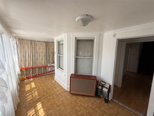 92 53rd Ave, Elmhurst, NY, 11373-4624 | Card Image