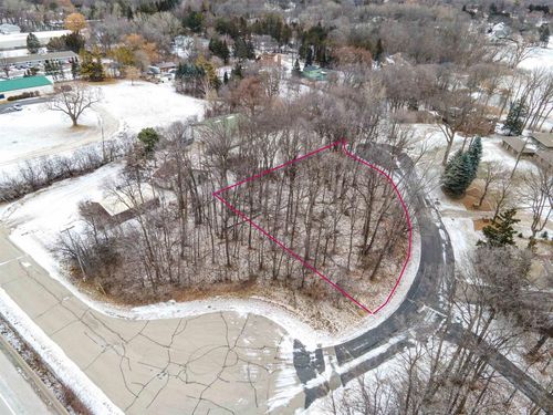 10 Golf Terrace Court, GRAND CHUTE, WI, 54914 | Card Image