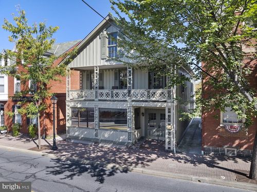 37 W Middle St, GETTYSBURG, PA, 17325-2102 | Card Image