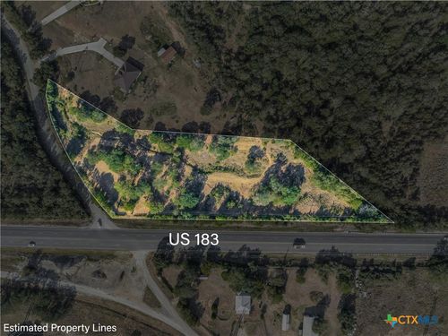 100 Westwood Rd, Lockhart, TX, 78644-3930 | Card Image
