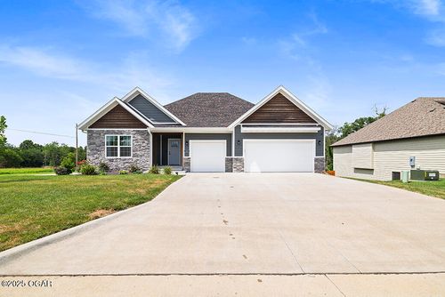 1403 E Hayloft Dr, Ozark, MO, 65721-5378 | Card Image