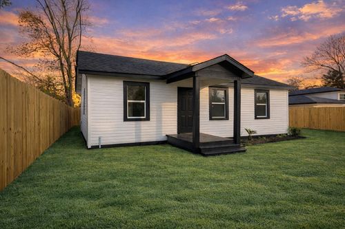 9306 Grady St, Houston, TX, 77016-4204 | Card Image