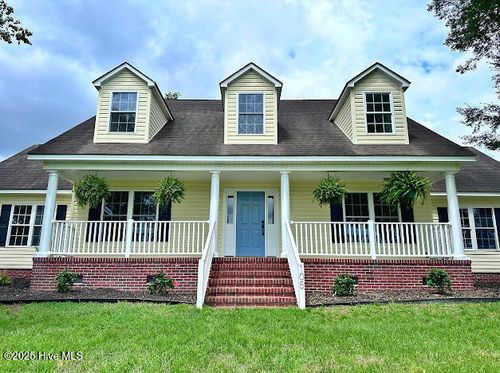 105 Arabian Cir, Beulaville, NC, 28518-6791 | Card Image