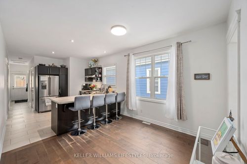 592 Rosedale St, London, ON, N6B2C6 | Card Image