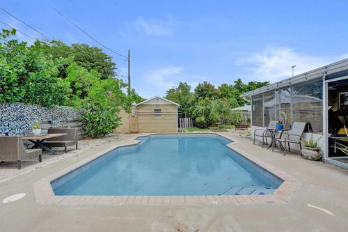 307 Se 14th Pl, Deerfield Beach, FL, 33441-6739 | Card Image
