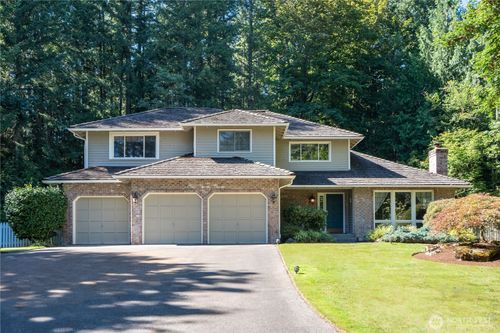 26047 Se 26th Ct, Sammamish, WA, 98075-7960 | Card Image
