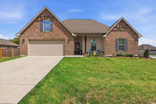 200 Zachary Ln, Bridge City, TX, 77611-1415 | Card Image