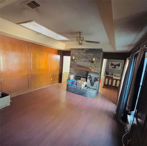 2224 Brigadoon Ct, Arlington, TX, 76013-5812 | Card Image