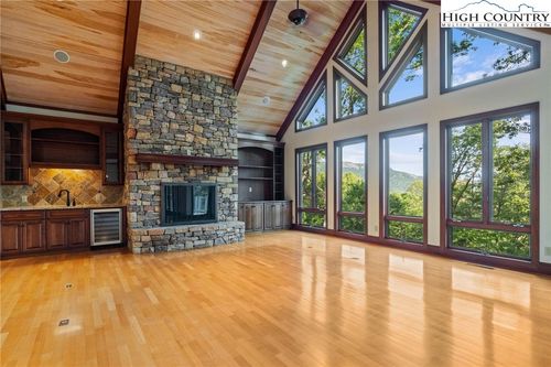 13 Grouse Moor Dr, Linville, NC, 28646-8110 | Card Image
