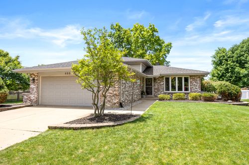 10S520 Havens Dr, Downers Grove, IL, 60516-5119 | Card Image