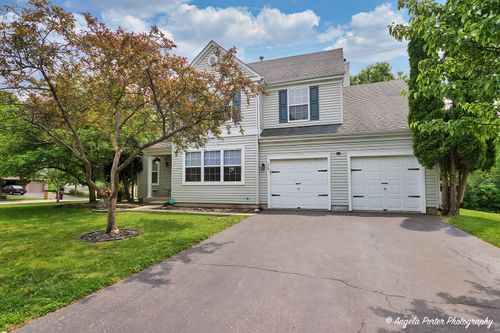 179 Cascade Dr, Crystal Lake, IL, 60012-3381 | Card Image