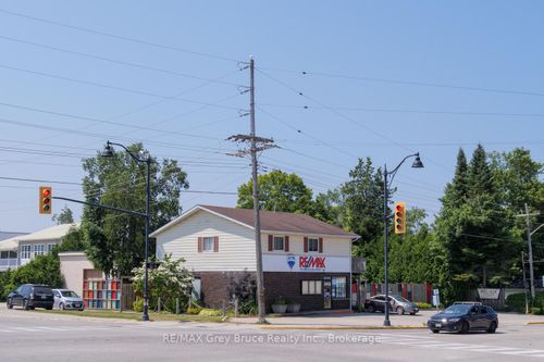 334 Main St, Sauble Beach, ON, N0H2G0 | Card Image
