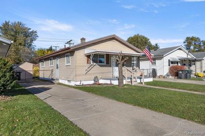 22030 Wick Road, Home with 3 bedrooms, 1 bathrooms and null parking in Taylor MI | Image 3