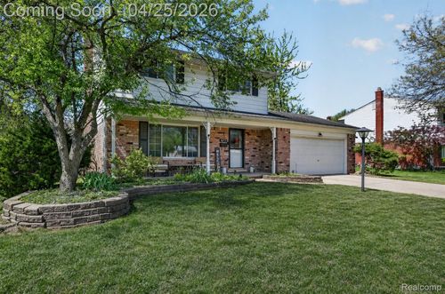 16775 Wayne Rd, Livonia, MI, 48154-2265 | Card Image