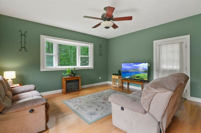 2 Hingham Rd, House other with 3 bedrooms, 2 bathrooms and 2 parking in Worcester MA | Image 8