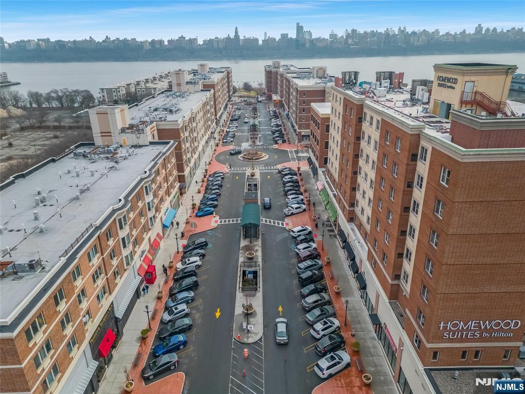 Residential in Edgewater 2