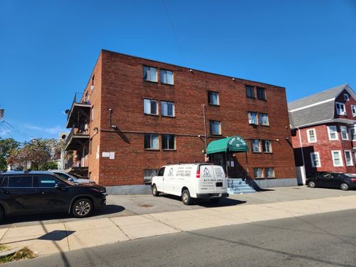 15-33 Cary Ave, Chelsea, MA, 02150-2575 | Card Image