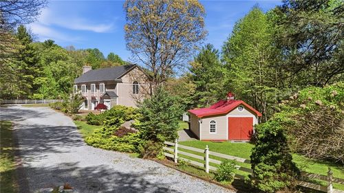 1644 Broadstone Rd, Banner Elk, NC, 28604-9034 | Card Image