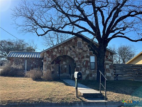 302 N Arnold St, Lampasas, TX, 76550-1609 | Card Image