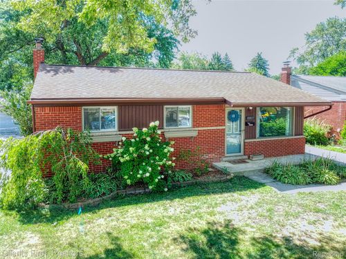 30817 Birchwood St, Westland, MI, 48186-5054 | Card Image