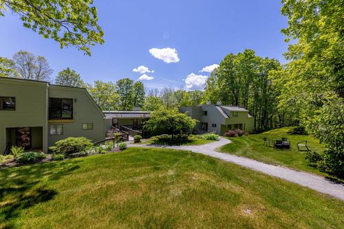 1f-1221 Baker Turn, Quechee, VT, 05059 | Card Image