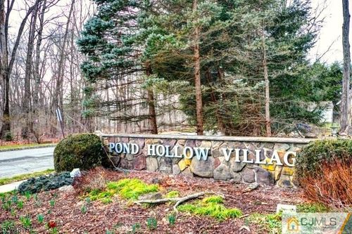66 Pond Hollow Dr, Oak Ridge, NJ, 07438-8700 | Card Image