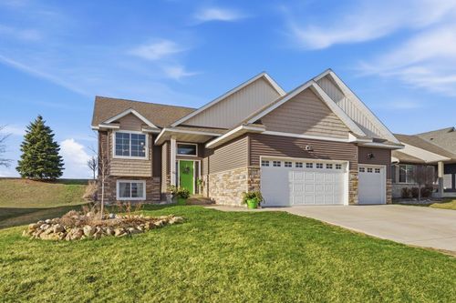 932 Forest Edge Dr, Jordan, MN, 55352-4501 | Card Image