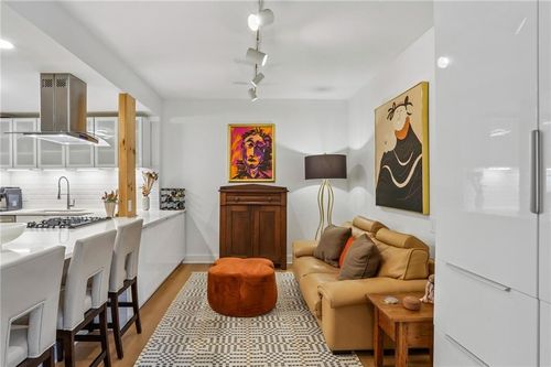 302b-2632 Peachtree Rd Nw, Atlanta, GA, 30305-3661 | Card Image