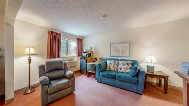 King Suite | Image 34
