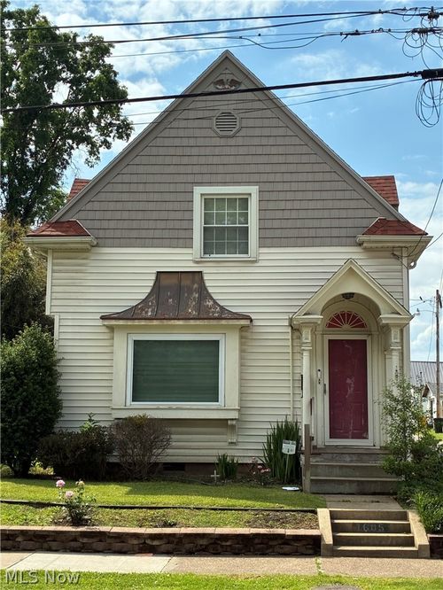 1605 Liberty St, Parkersburg, WV, 26101-4127 | Card Image