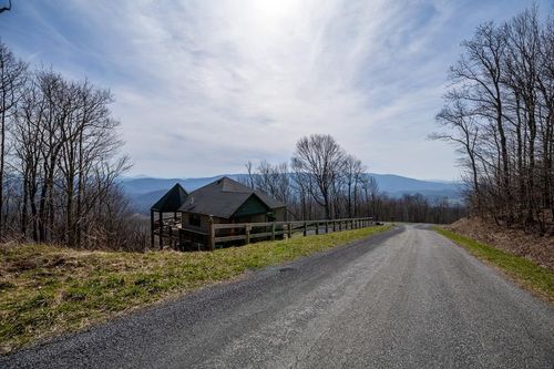 178 Holiday Ln, Whitetop, VA, 24292-6002 | Card Image