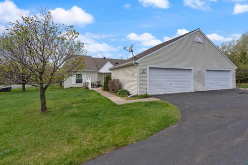 8-2150 Miller Creek Dr, Duluth, MN, 55811-1882 | Card Image