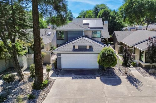 1819 S Stover St, Visalia, CA, 93292-5574 | Card Image
