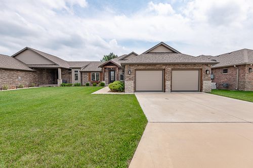 2370 E Cardinal St, Springfield, MO, 65804-6708 | Card Image