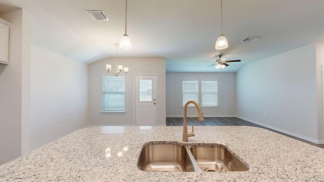 212 Creekfall Rd, House other with 4 bedrooms, 2 bathrooms and 2 parking in Burnet TX | Image 4