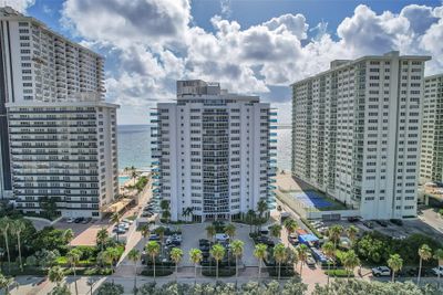 401 - 3430 Galt Ocean Dr, Condo with 2 bedrooms, 2 bathrooms and null parking in Fort Lauderdale FL | Image 1