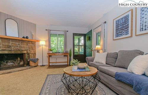 unit-1-144 S Slope Loop, Banner Elk, NC, 28604-6911 | Card Image