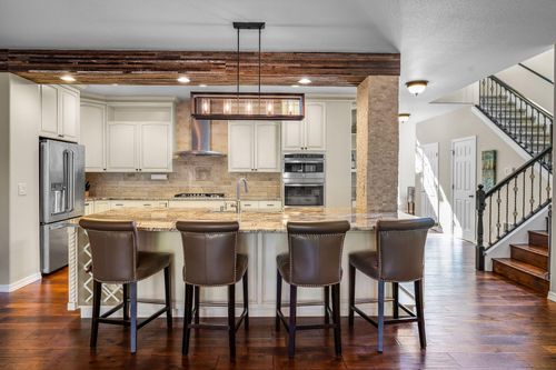 61192 Foxglove Loop, Bend, OR, 97702-2917 | Card Image