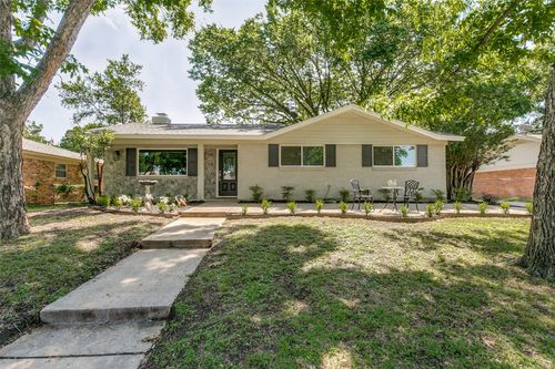 1016 Livingston Dr, Hurst, TX, 76053-4104 | Card Image