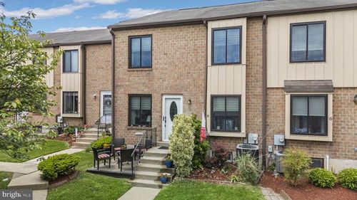 bb15-5200 Hilltop Dr, BROOKHAVEN, PA, 19015-1260 | Card Image