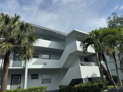 h309-8370 Sands Point Blvd, Tamarac, FL, 33321-3872 | Card Image