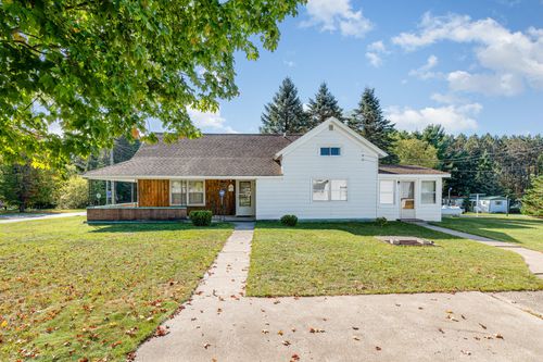 218 S Davis St, Harrietta, MI, 49638-5132 | Card Image