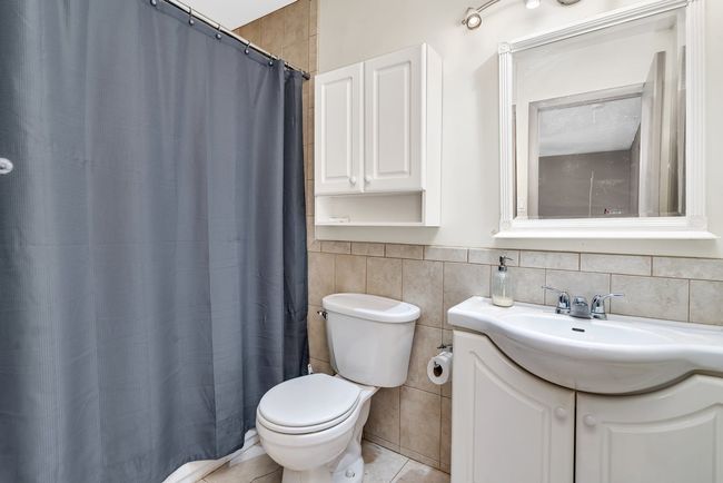 1 Red Wing Ct, House other with 4 bedrooms, 2 bathrooms and 2 parking in Woodridge IL | Image 14