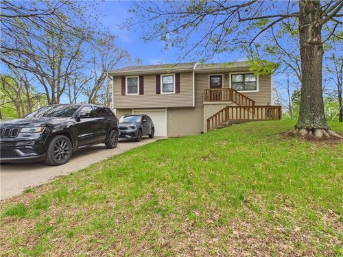 214 Se 51st Rd, Warrensburg, MO, 64093-7717 | Card Image