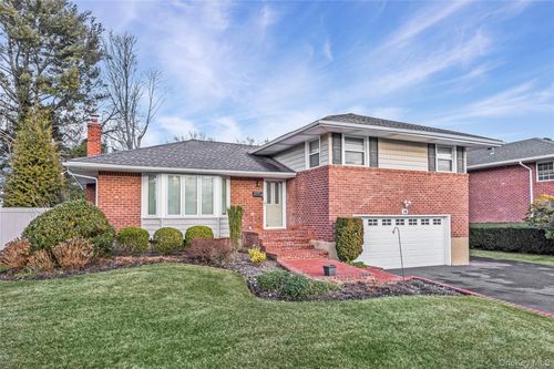 26 Glenwood Rd, Plainview, NY, 11803-1125 | Card Image